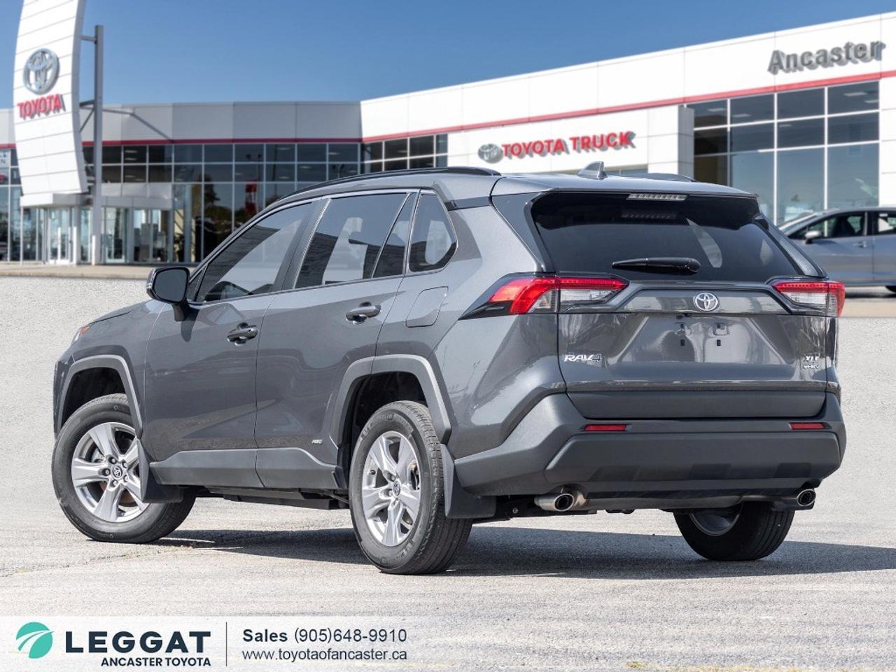 2025 Toyota RAV4 Hybrid Hybrid XLE AWD Photo4