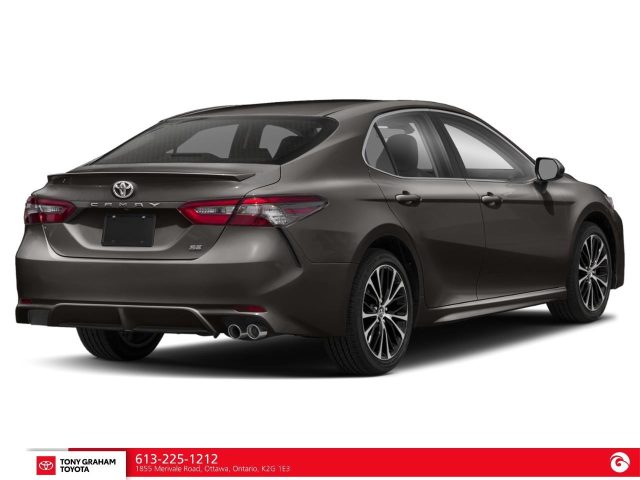 2019 Toyota Camry SE Photo