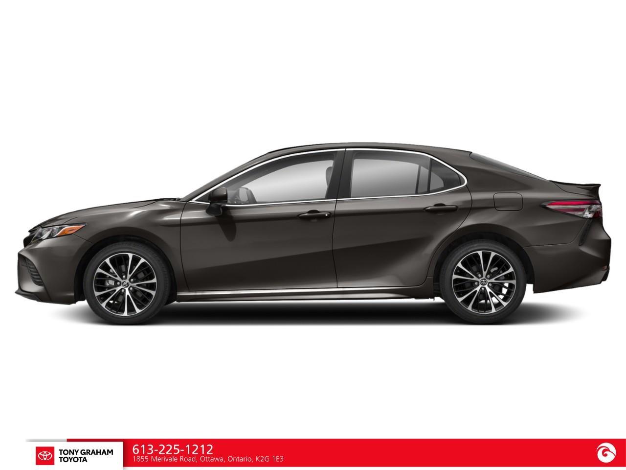 2019 Toyota Camry SE Photo