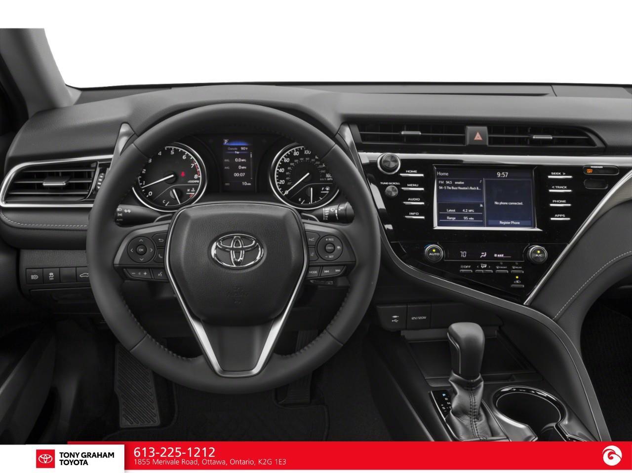 2019 Toyota Camry SE Photo4