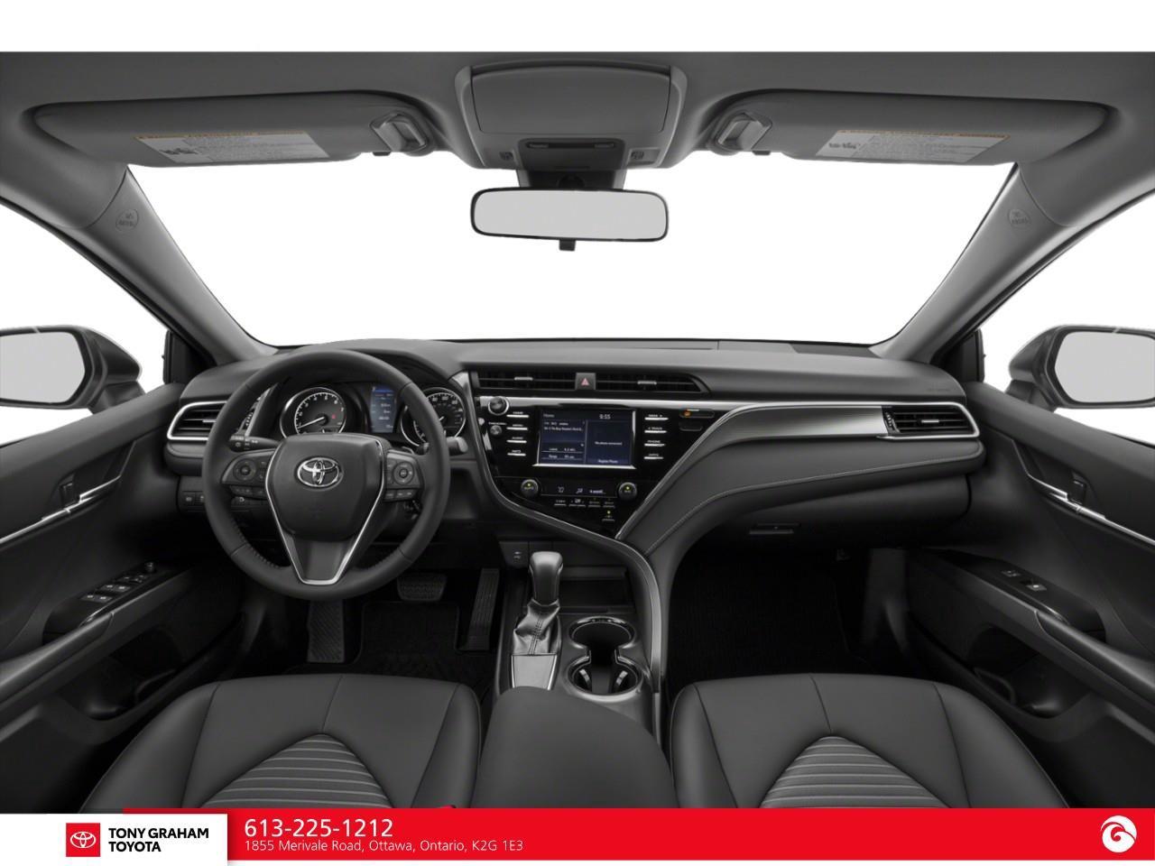 2019 Toyota Camry SE Photo