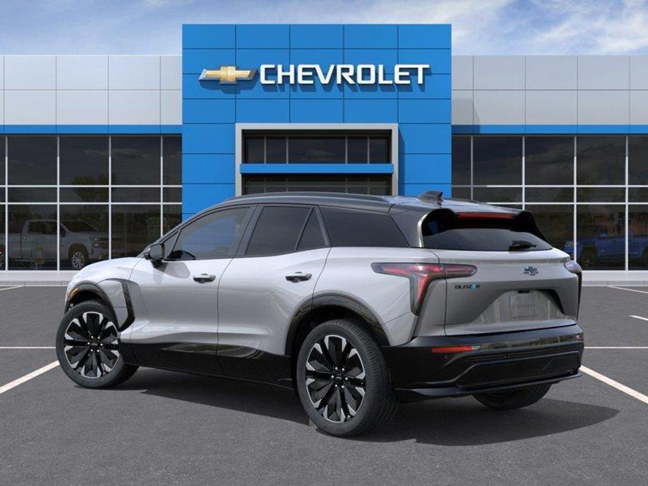 2026 Chevrolet Blazer EV ROOF COLOUR BLACK | PANORAMIC DUAL PANE SUNROOF | ALL-WEATHER LINER PKG | RS CONVENIENCE AND DRIVER | PREF EQUIP GRP - 1RS Photo2