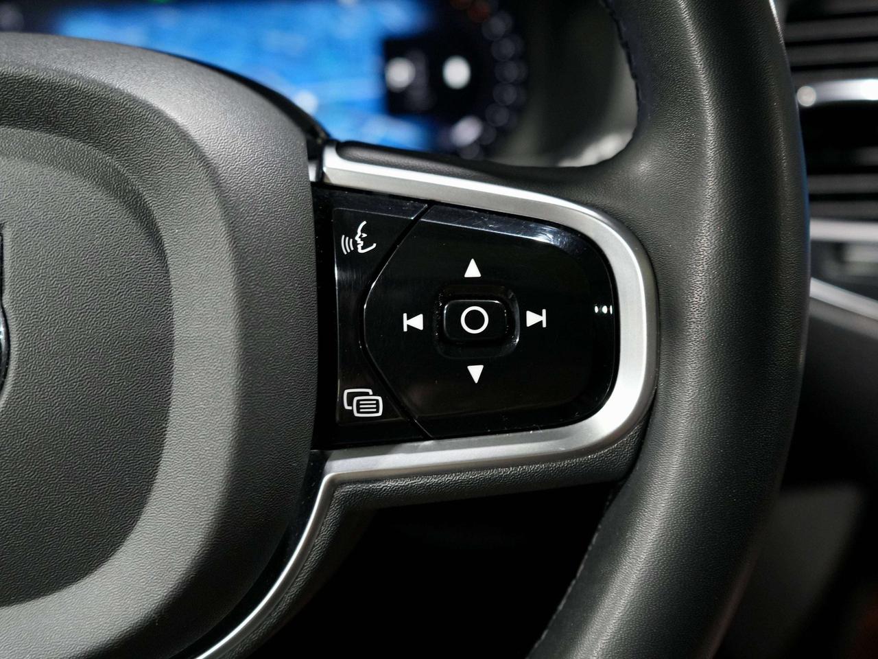 2023 Volvo XC90 CORE|NO ACCIDENT|7 PASSENGER|PANO Photo