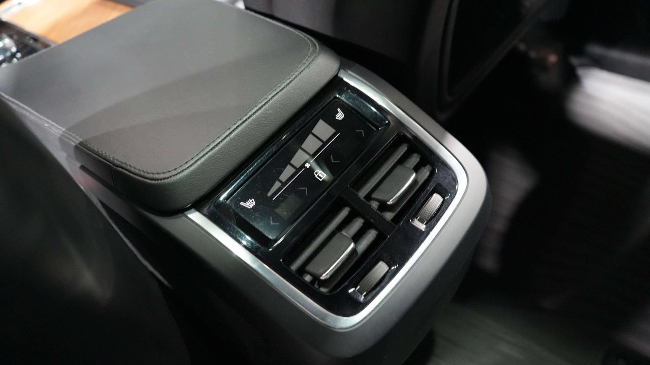 2023 Volvo XC90 CORE|NO ACCIDENT|7 PASSENGER|PANO Photo