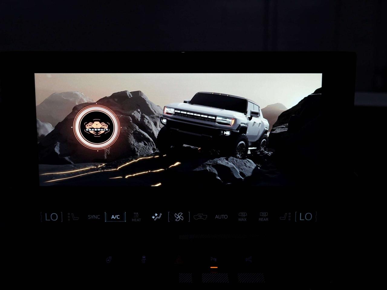 2025 GMC HUMMER EV Pickup 2X|No Accident|BOSE|DRIVER ASSIST|360 CAM Photo