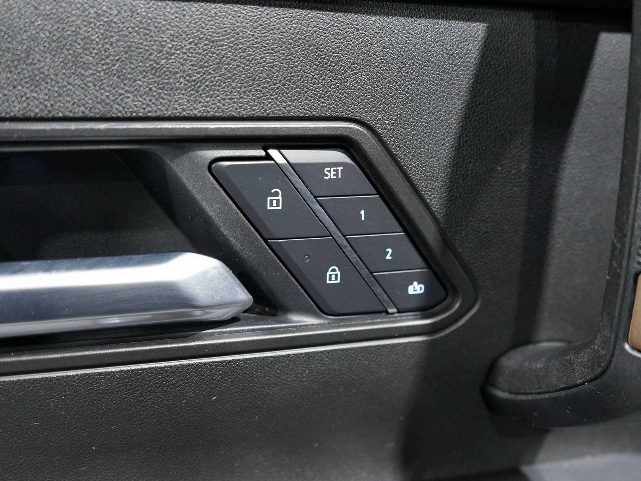 2025 GMC HUMMER EV Pickup 2X|No Accident|BOSE|DRIVER ASSIST|360 CAM Photo