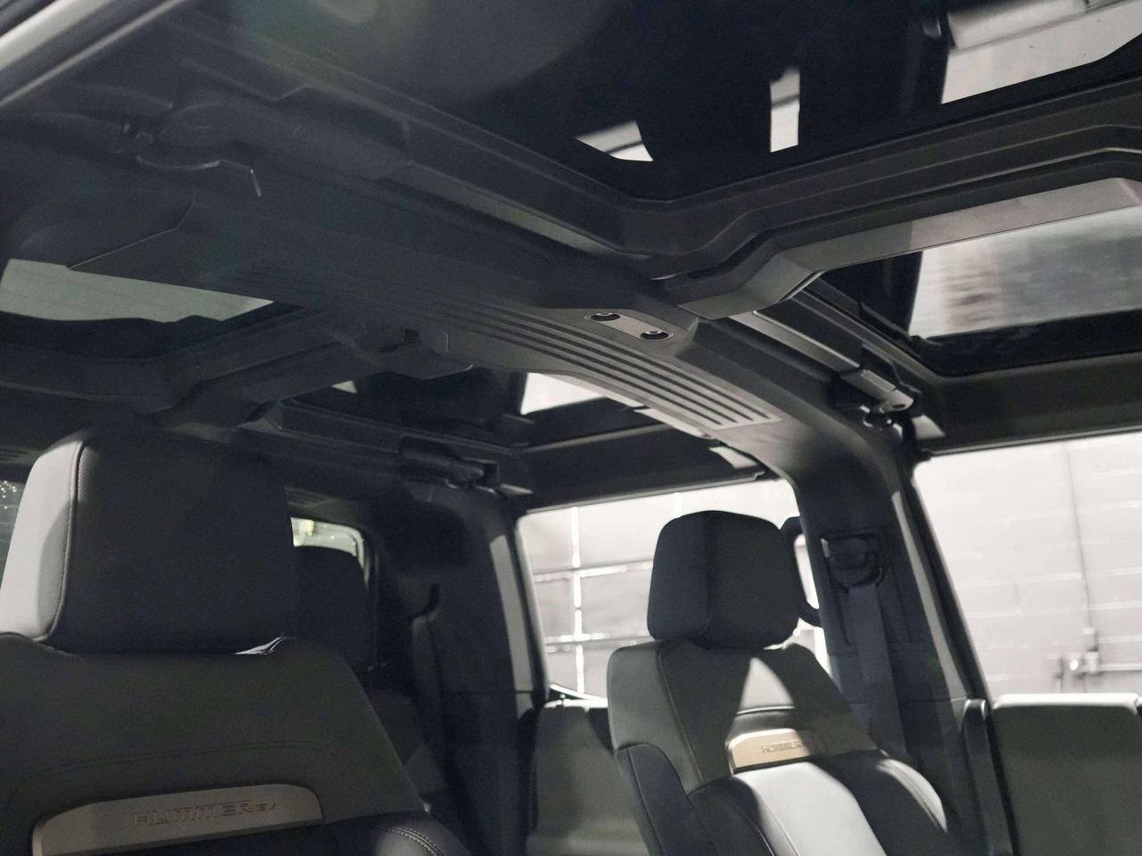 2025 GMC HUMMER EV Pickup 2X|No Accident|BOSE|DRIVER ASSIST|360 CAM Photo