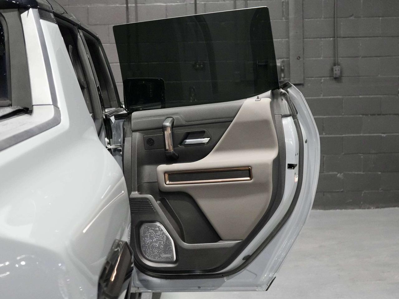 2025 GMC HUMMER EV Pickup 2X|No Accident|BOSE|DRIVER ASSIST|360 CAM Photo