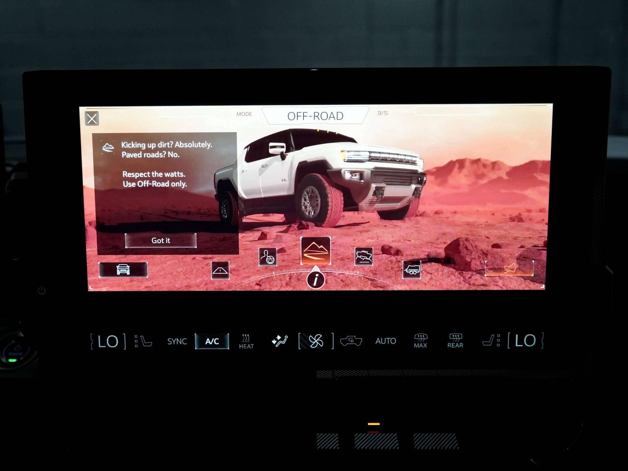 2025 GMC HUMMER EV Pickup 2X|No Accident|BOSE|DRIVER ASSIST|360 CAM Photo