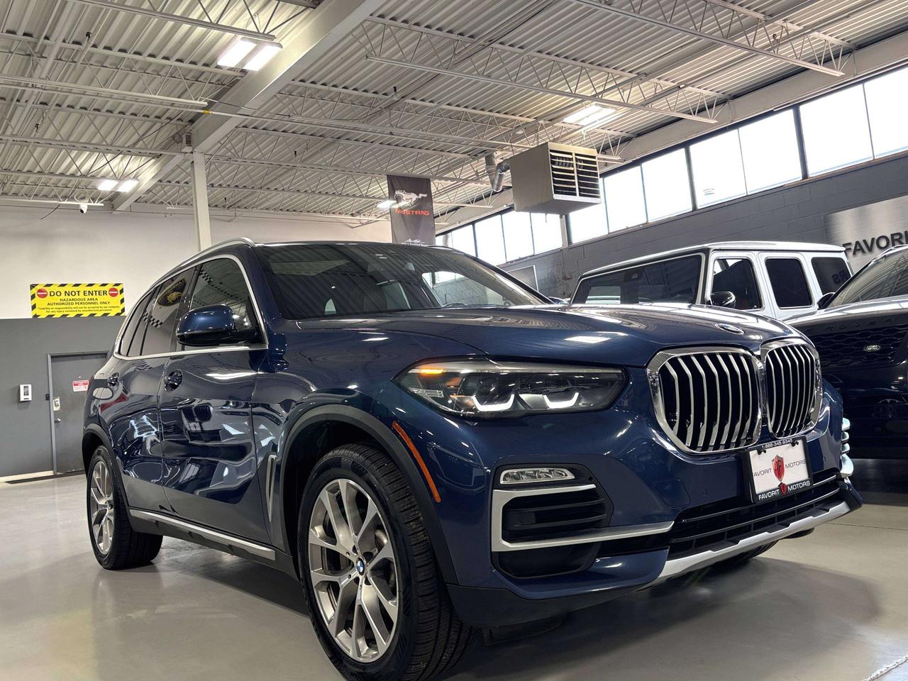 2019 BMW X5 xDrive|AWD|CLUSTERNAV|BROWNSEATS|WOOD|AMBIENT|HUD| Photo5