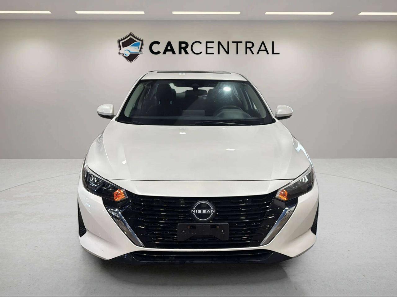 2024 Nissan Sentra SV | CLEAN CARFAX | SUNROOF | CARPLAY | PUSH START Photo