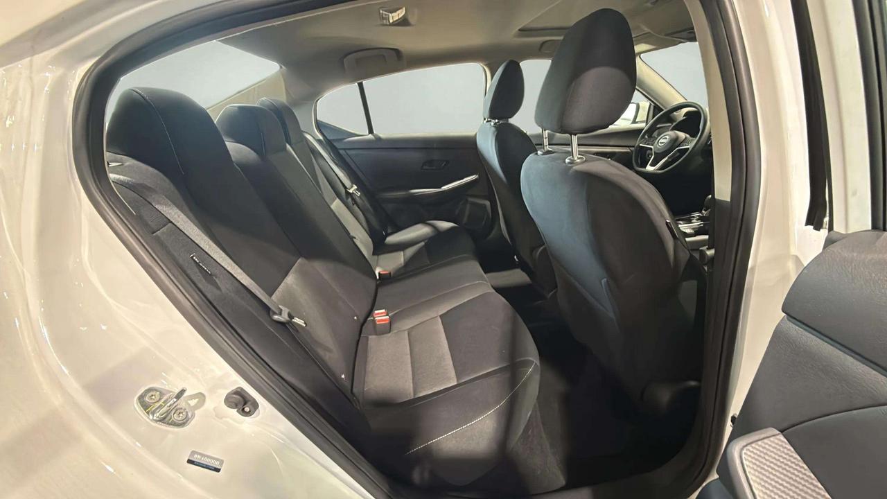 2024 Nissan Sentra SV | CLEAN CARFAX | SUNROOF | CARPLAY | PUSH START Photo
