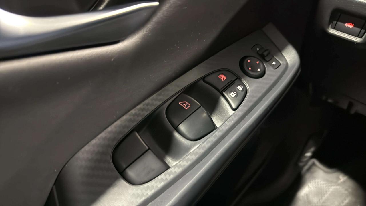 2024 Nissan Sentra SV | CLEAN CARFAX | SUNROOF | CARPLAY | PUSH START Photo
