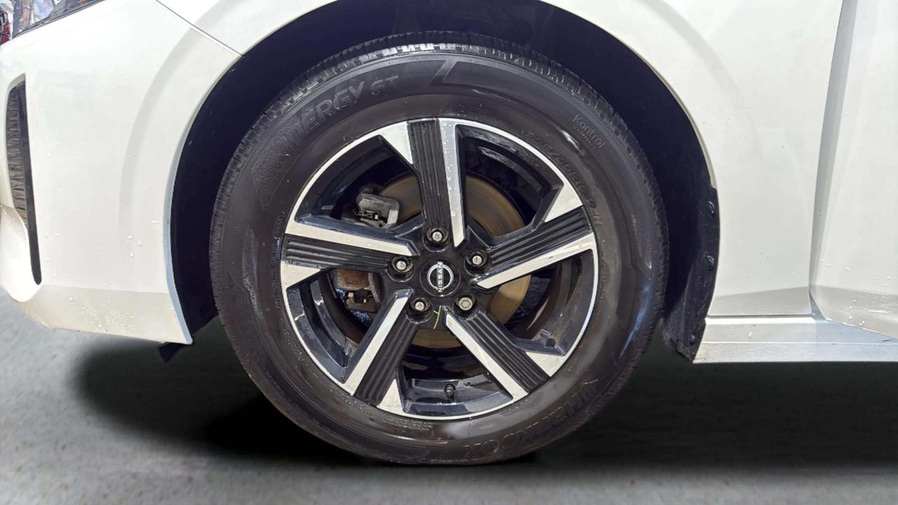2024 Nissan Sentra SV | CLEAN CARFAX | SUNROOF | CARPLAY | PUSH START Photo