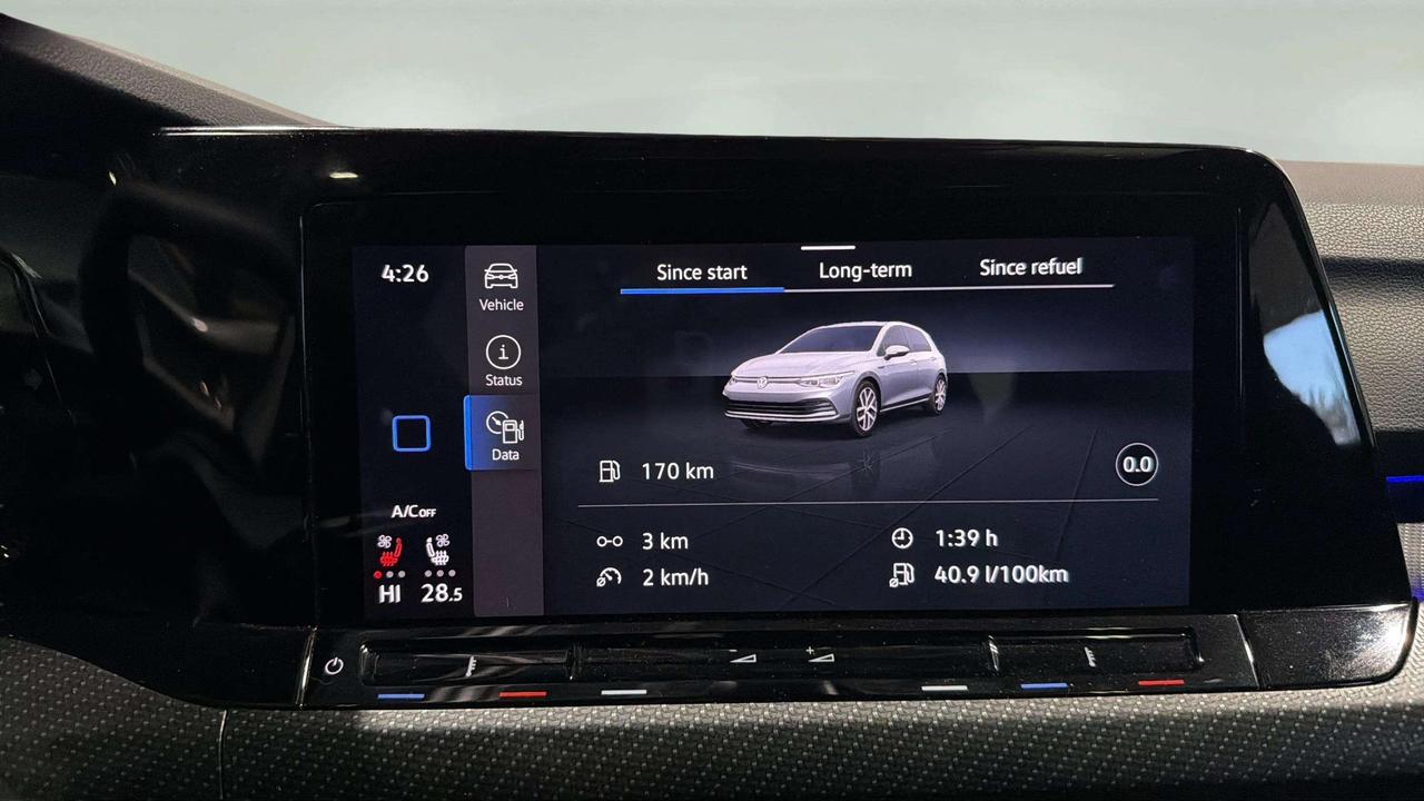 2022 Volkswagen Golf R Photo