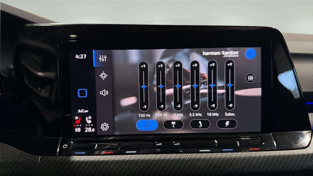 2022 Volkswagen Golf R Photo