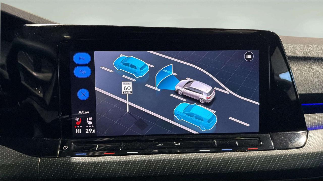 2022 Volkswagen Golf R Photo