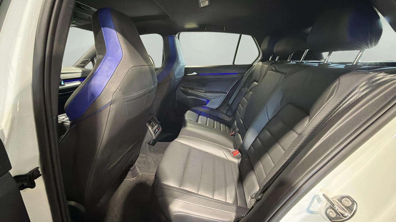 2022 Volkswagen Golf R Photo