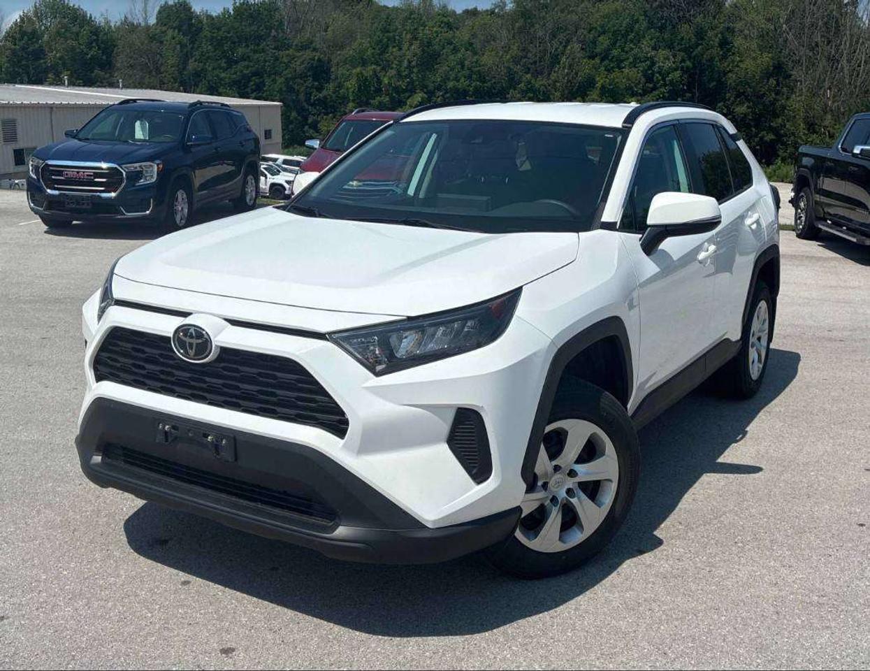 2020 Toyota RAV4 LE | CLEAN CARFAX | AWD | CARPLAY | HEATED SEATS Photo0