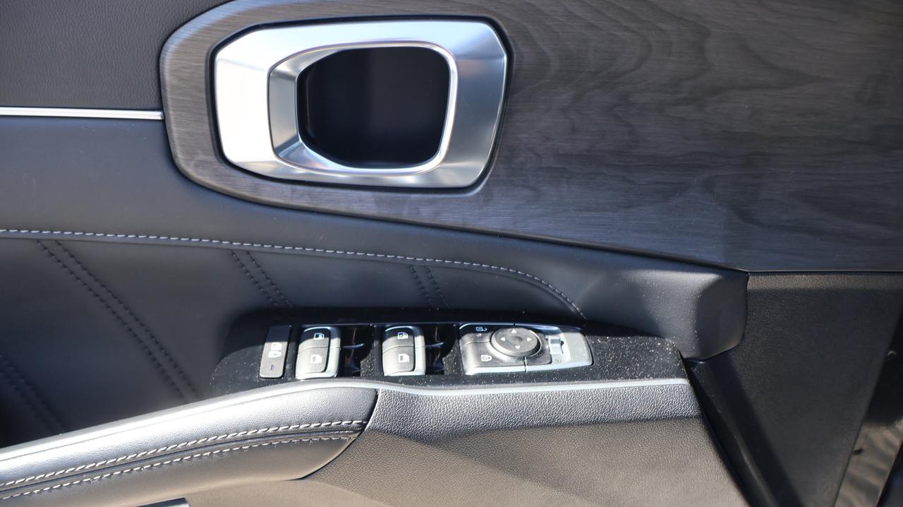 2025 Kia Sorento | AWD | Navigation System Photo