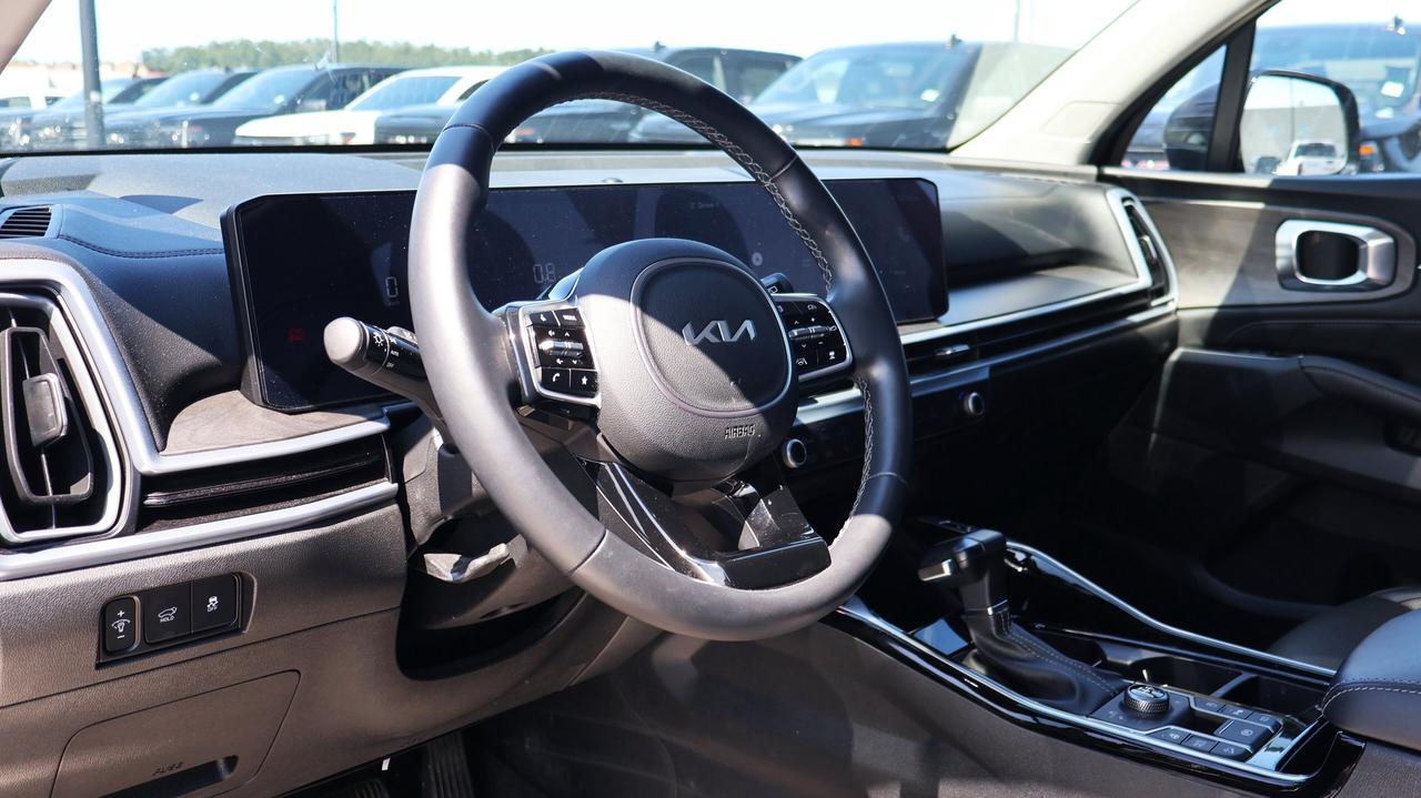 2025 Kia Sorento | AWD | Navigation System Photo