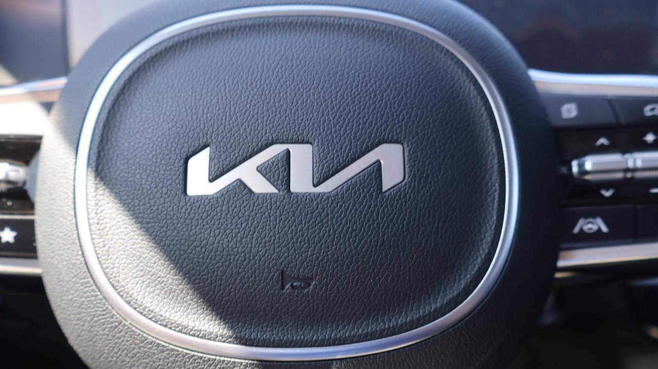 2025 Kia Sorento | AWD | Navigation System Photo
