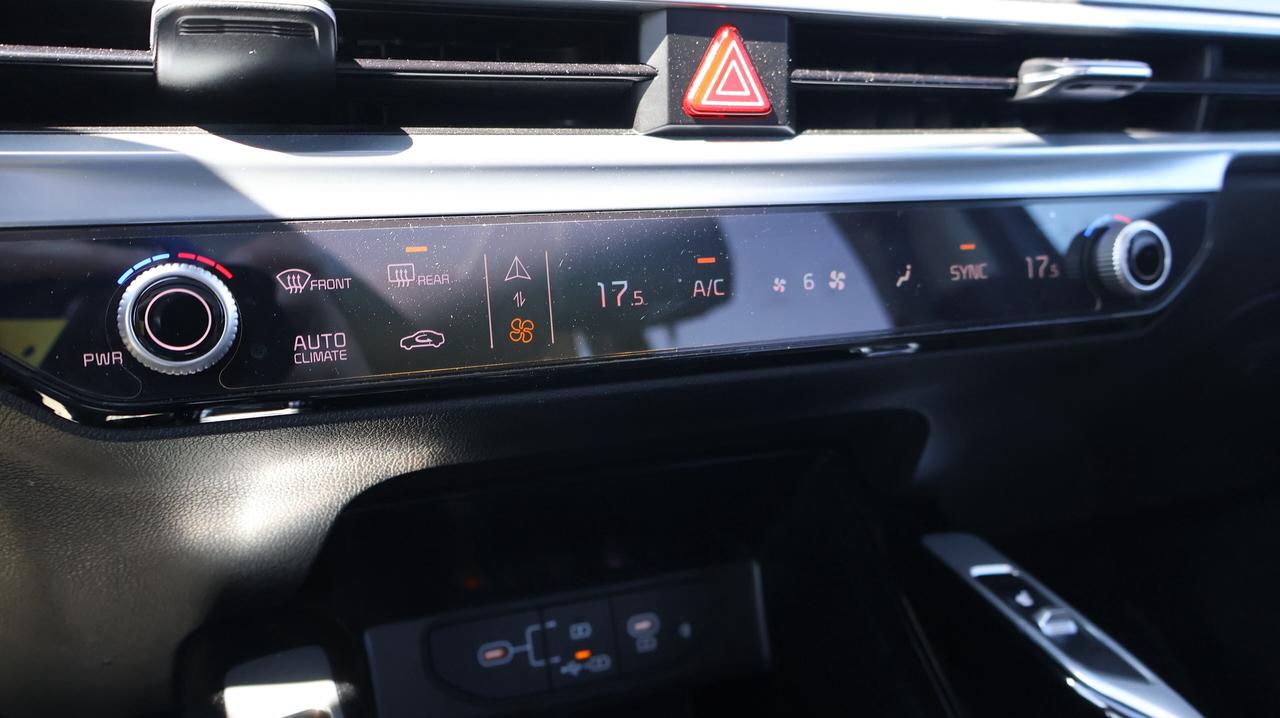2025 Kia Sorento | AWD | Navigation System Photo