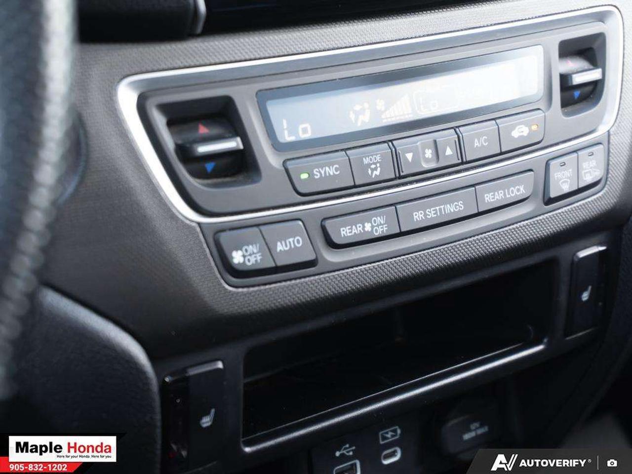 2024 Honda Passport Leather | Sunroof| Apple Car Play| Android Auto Photo