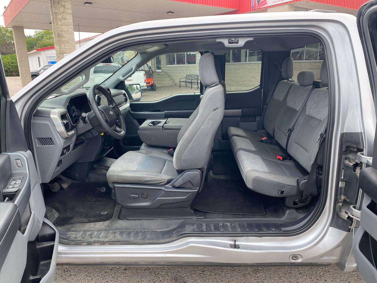2022 Ford F-150 XLT, RWD, 6.5 FT BOX, BACK UP CAMERA, CLEAN CARFAX Photo