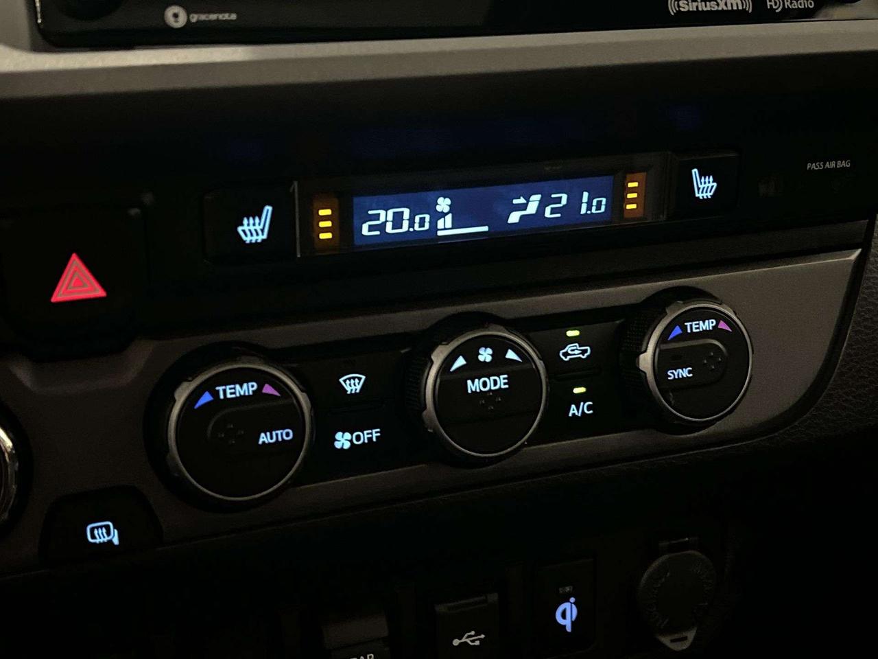 2023 Toyota Tacoma TRD OFF ROAD PREMIUM 4X4 | LEATHER | SUNROOF | NAV Photo