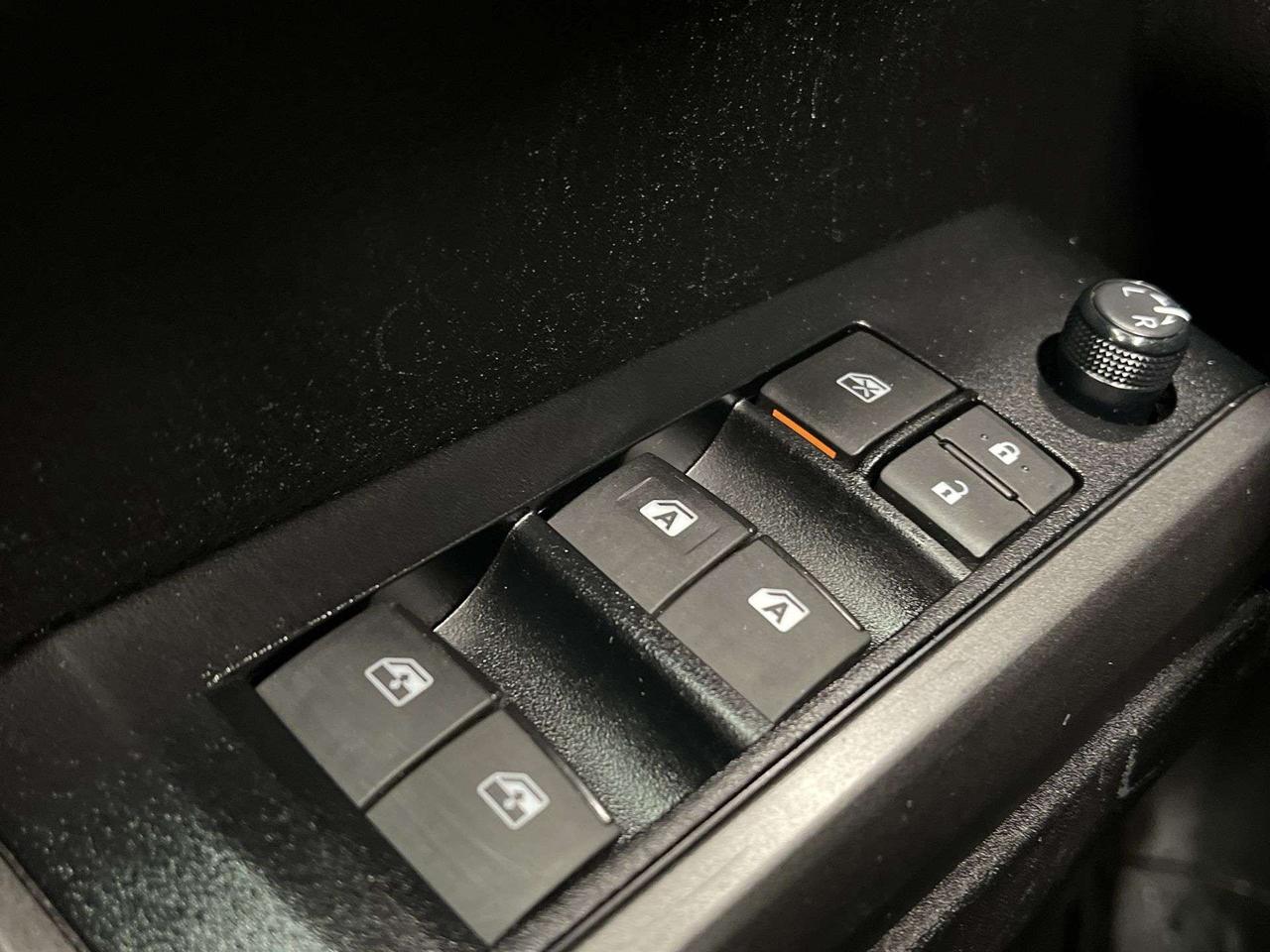 2023 Toyota Tacoma TRD OFF ROAD PREMIUM 4X4 | LEATHER | SUNROOF | NAV Photo
