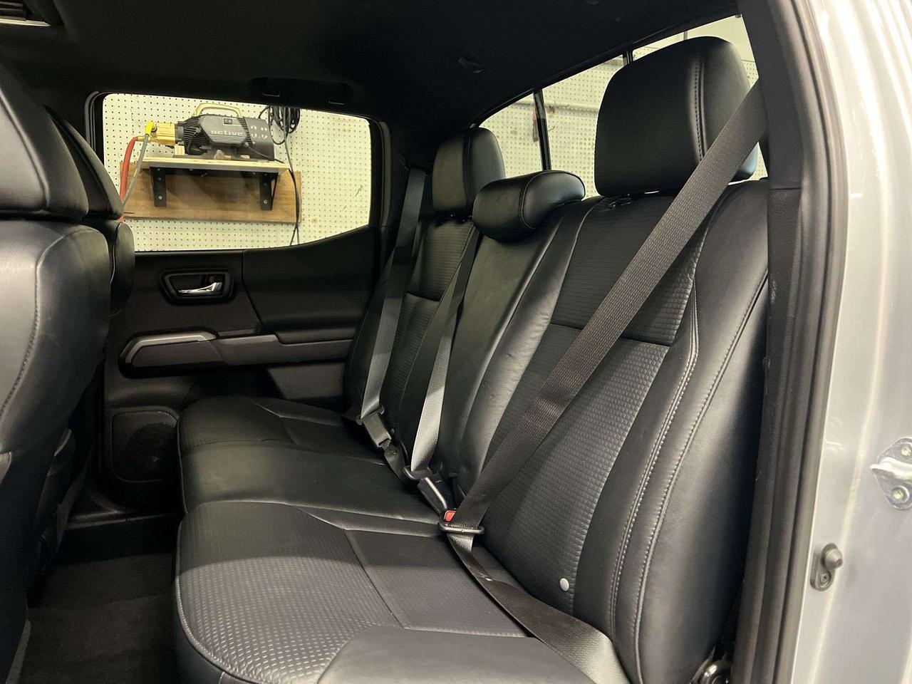 2023 Toyota Tacoma TRD OFF ROAD PREMIUM 4X4 | LEATHER | SUNROOF | NAV Photo