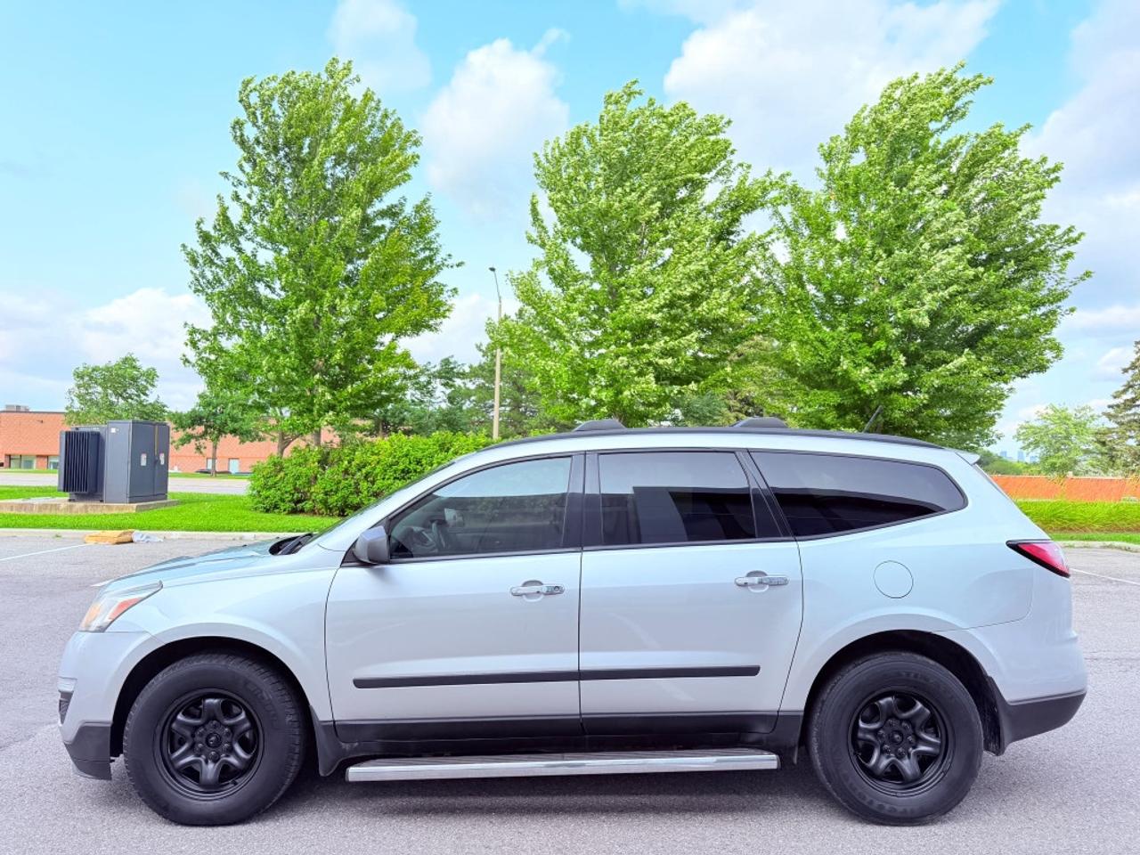 2014 Chevrolet Traverse LS 4dr SUV AWD (3.6L 6cyl 6A) Photo