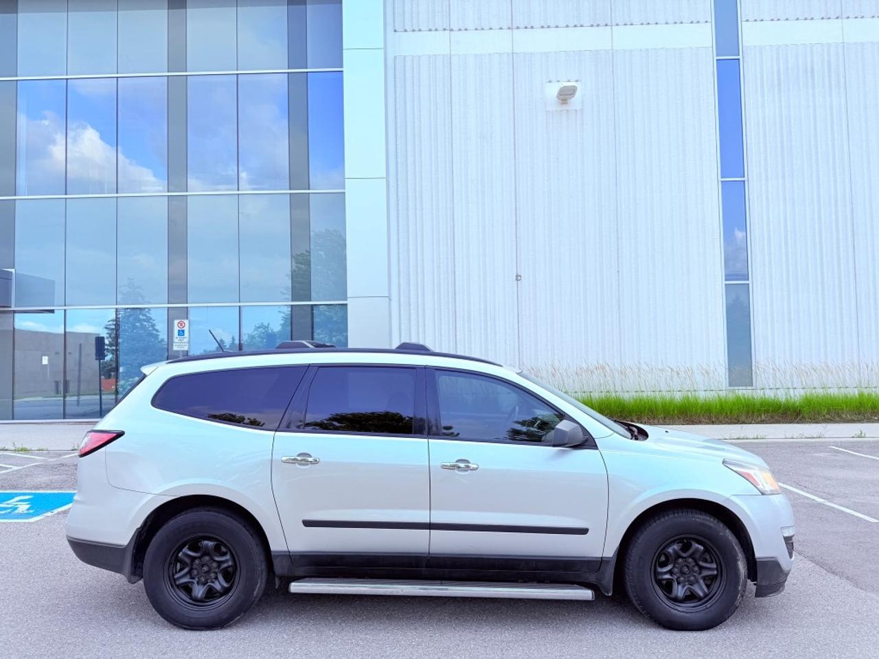 2014 Chevrolet Traverse LS 4dr SUV AWD (3.6L 6cyl 6A) Photo