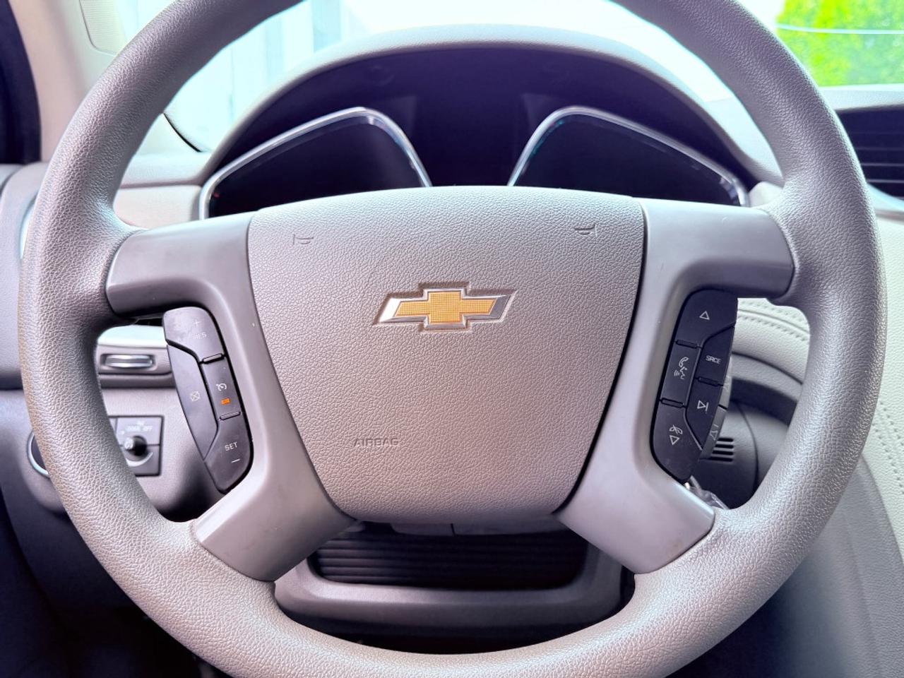 2014 Chevrolet Traverse LS 4dr SUV AWD (3.6L 6cyl 6A) Photo