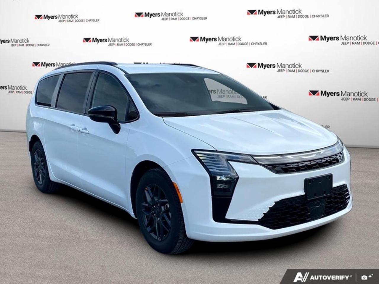 2027 Chrysler Pacifica Select Photo