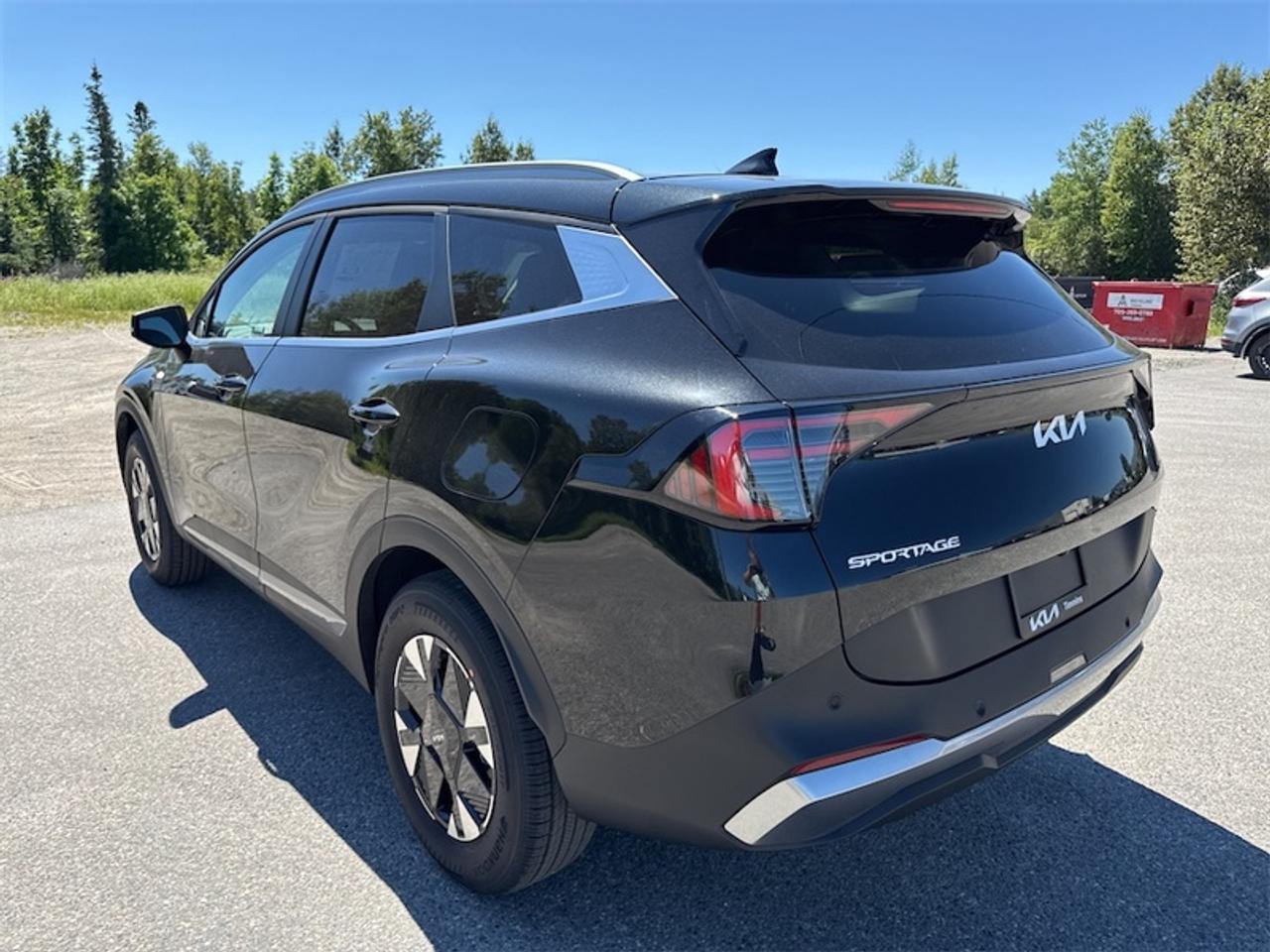 2027 Kia Sportage Hybrid EX  Navigation GPS Photo