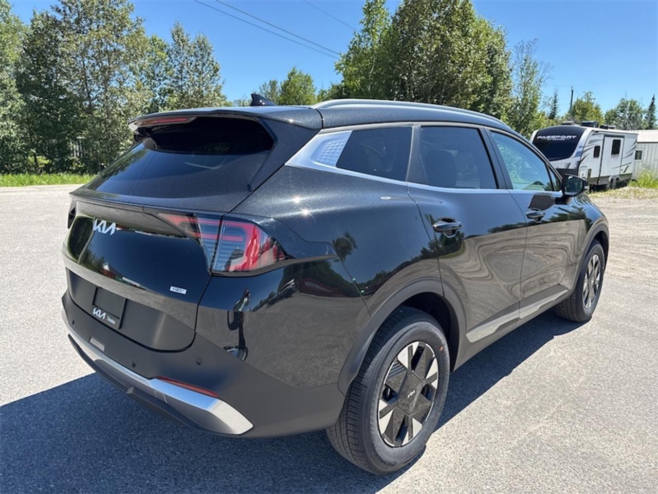2027 Kia Sportage Hybrid EX  Navigation GPS Photo