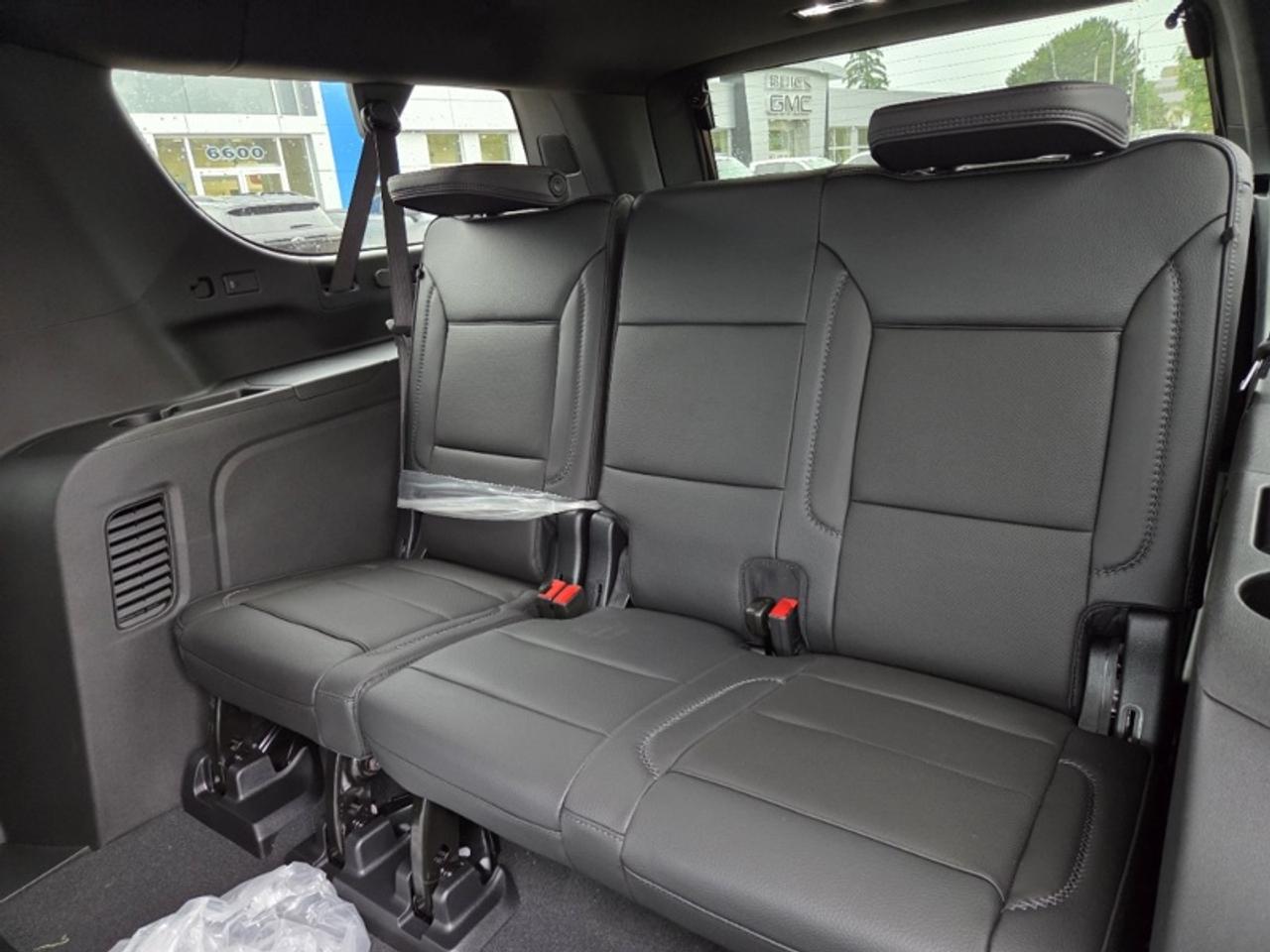 2026 GMC Yukon XL Denali  DURAMAX DIESEL | DENALI RESERVE | SUPER CRUISE | BLACK APPEARANCE | 22" WHEELS Photo