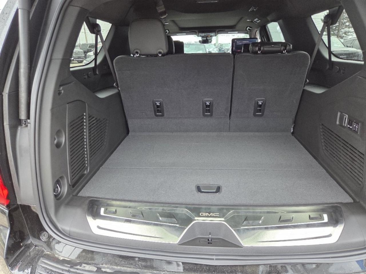 2026 GMC Yukon XL Denali  DURAMAX DIESEL | DENALI RESERVE | SUPER CRUISE | BLACK APPEARANCE | 22" WHEELS Photo