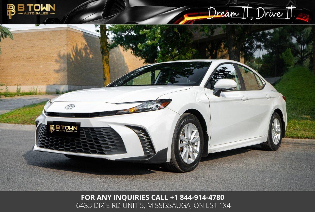 2025 Toyota Camry SE Photo