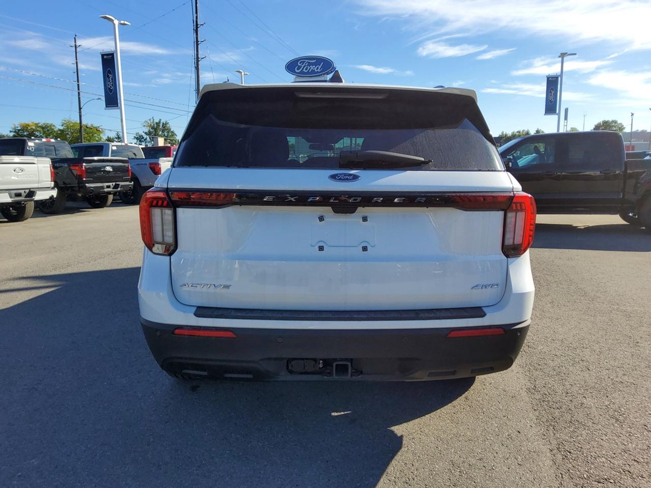 2026 Ford Explorer Active w/200A Pkg Photo4