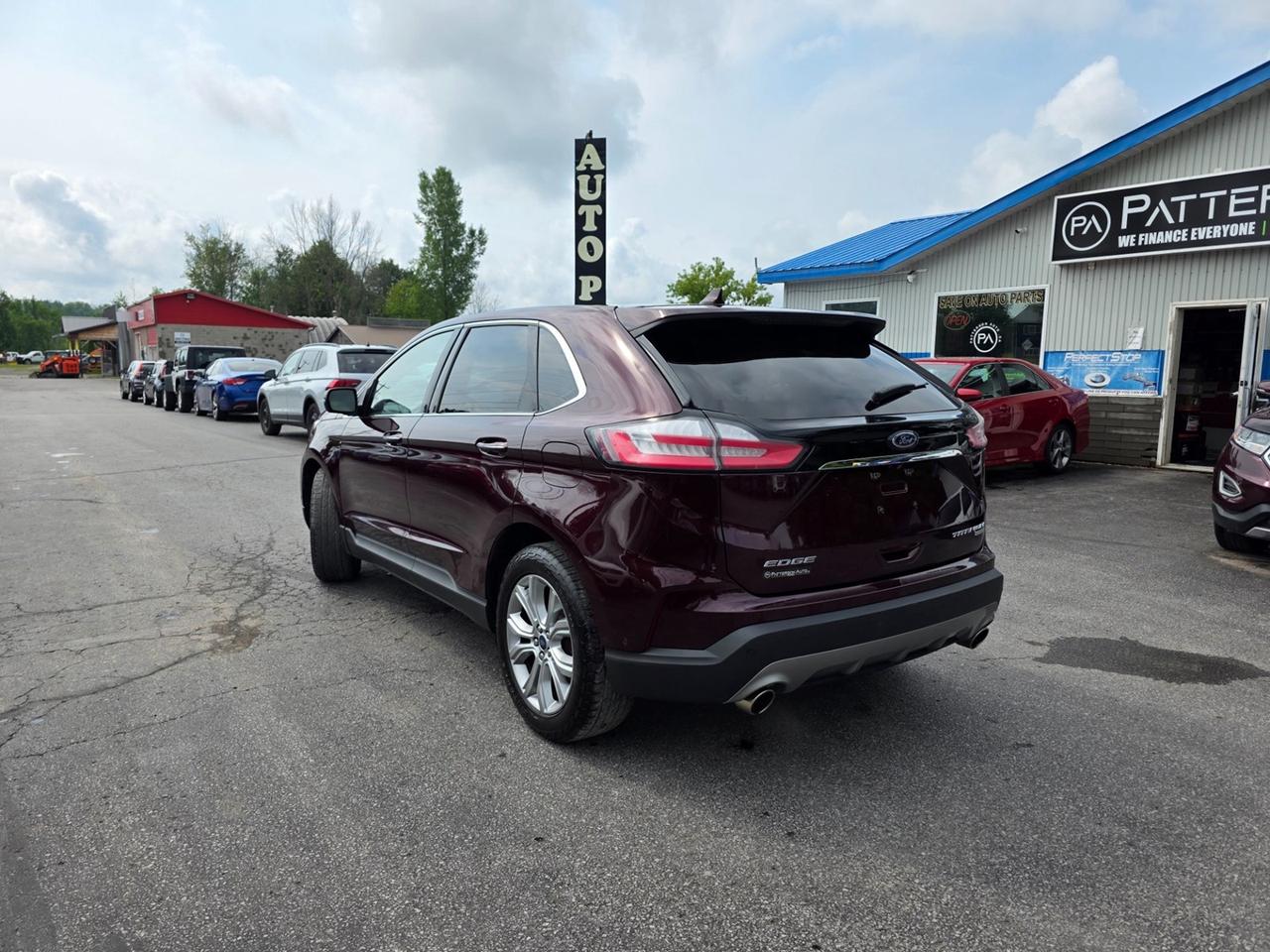 2019 Ford Edge Titanium AWD Photo