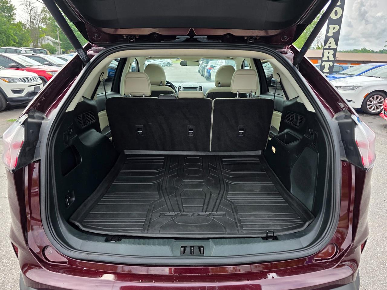 2019 Ford Edge Titanium AWD Photo