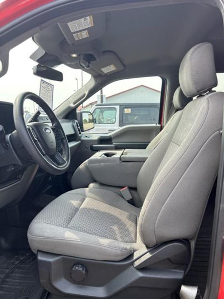 2020 Ford F-150 XLT Crew Cab 5.5' Box 4WD Photo