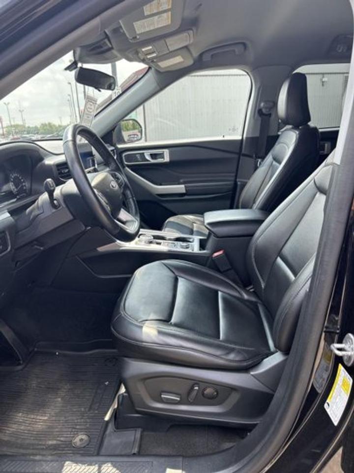 2023 Ford Explorer XLT 4WD | Leather Seats | Heated Steering Photo