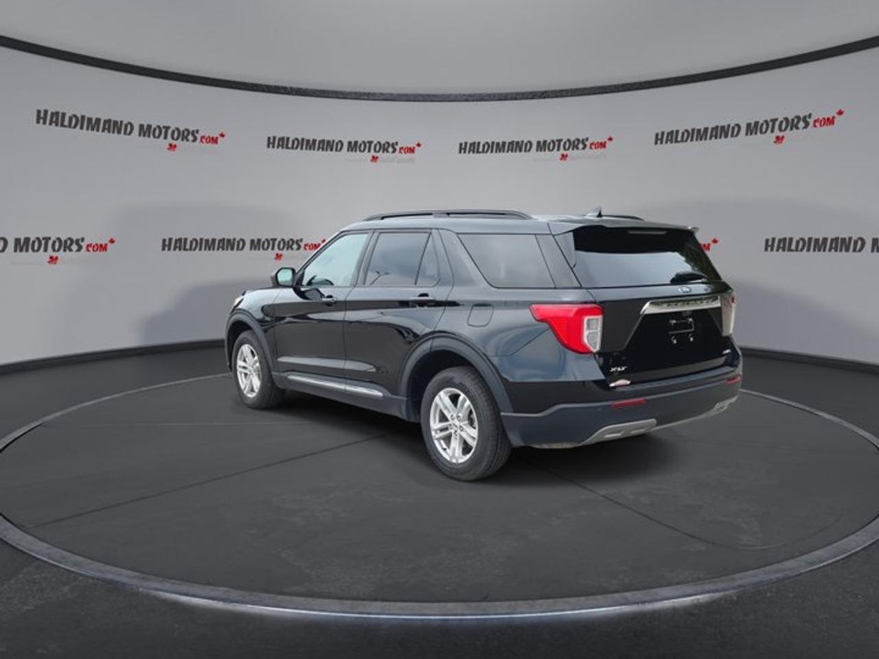 2023 Ford Explorer XLT 4WD | Leather Seats | Heated Steering Photo