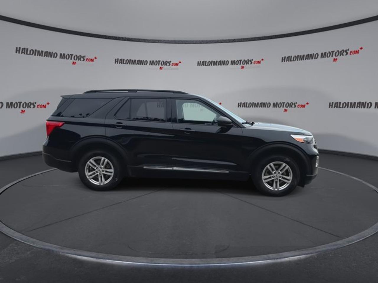 2023 Ford Explorer XLT 4WD | Leather Seats | Heated Steering Photo