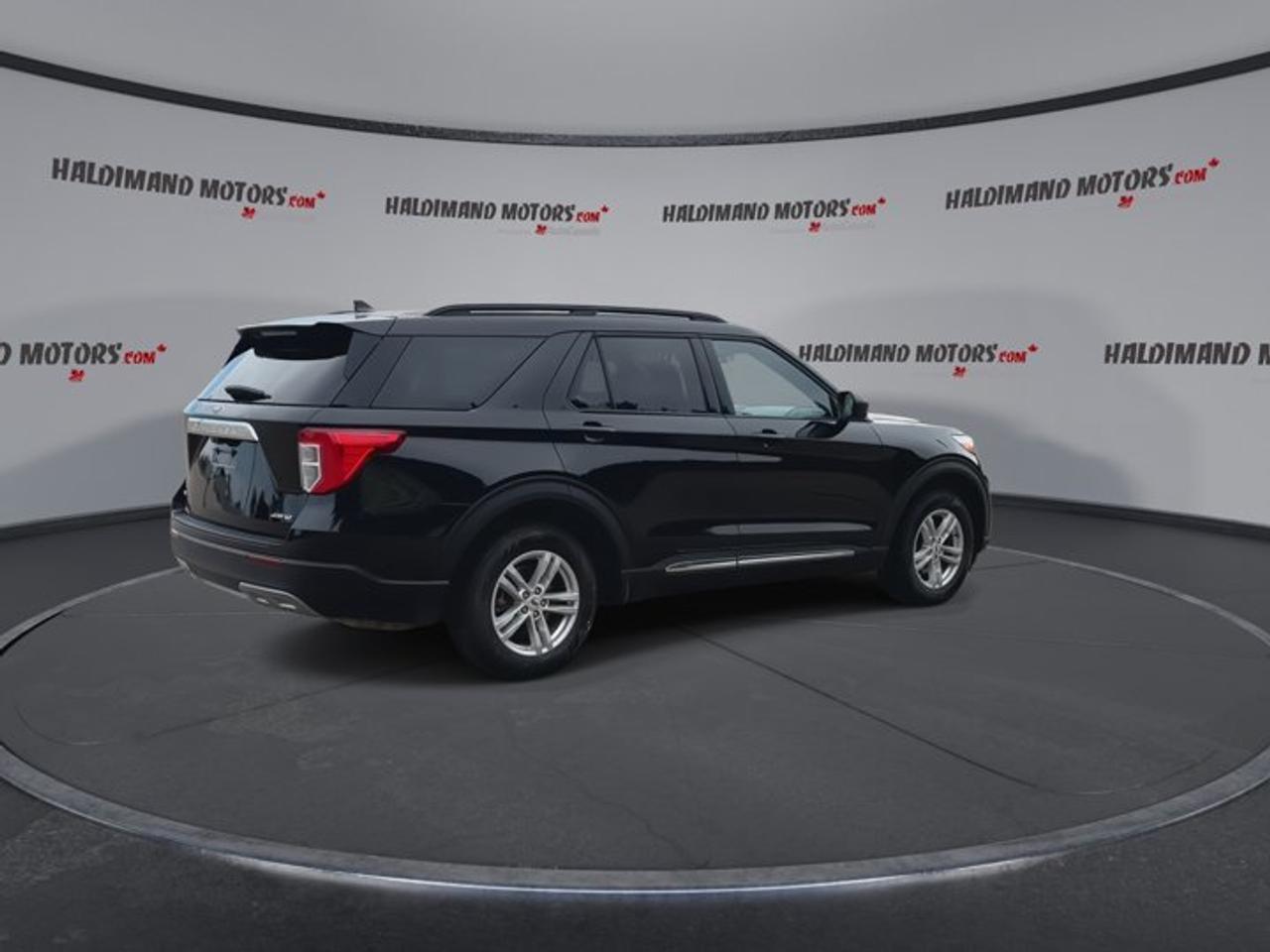 2023 Ford Explorer XLT 4WD | Leather Seats | Heated Steering Photo