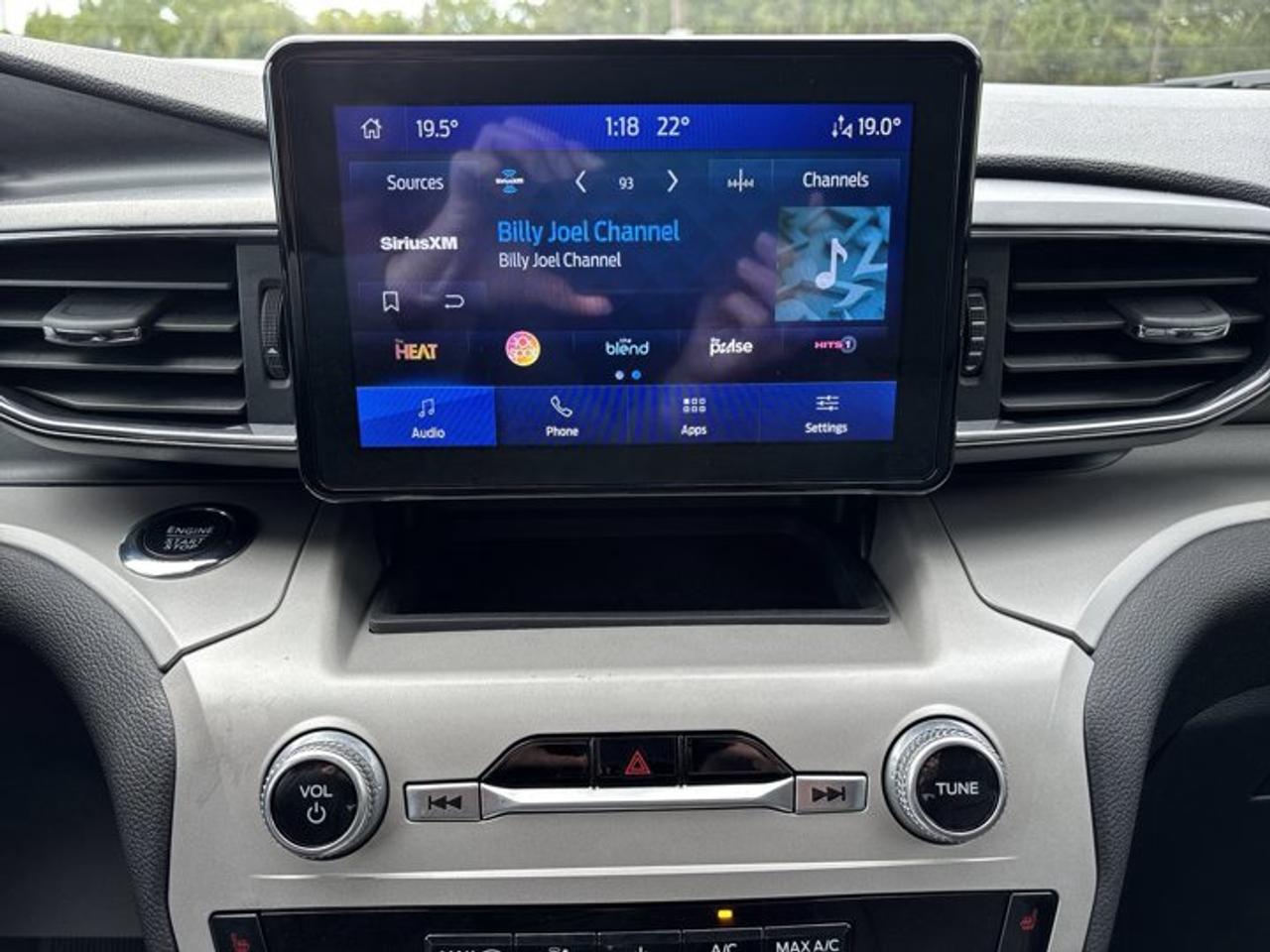 2023 Ford Explorer XLT 4WD | Leather Seats | Heated Steering Photo